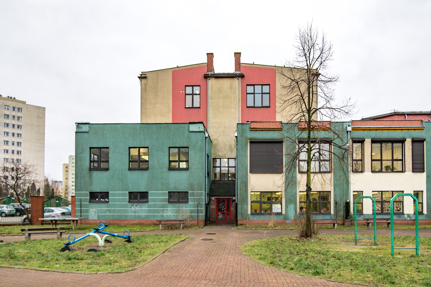 Zdjęcie architektury budynku Szkoła Podstawowa nr 312 im. Ewy Szelburg-Zarembiny